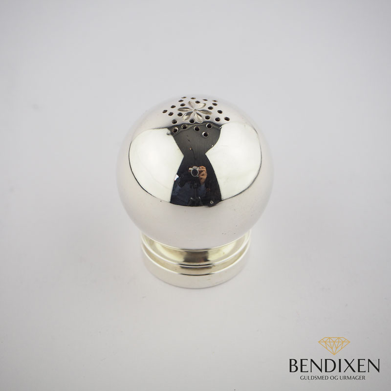 Georg Jensen Salt og Peberbøsse - Pyramide No. 632