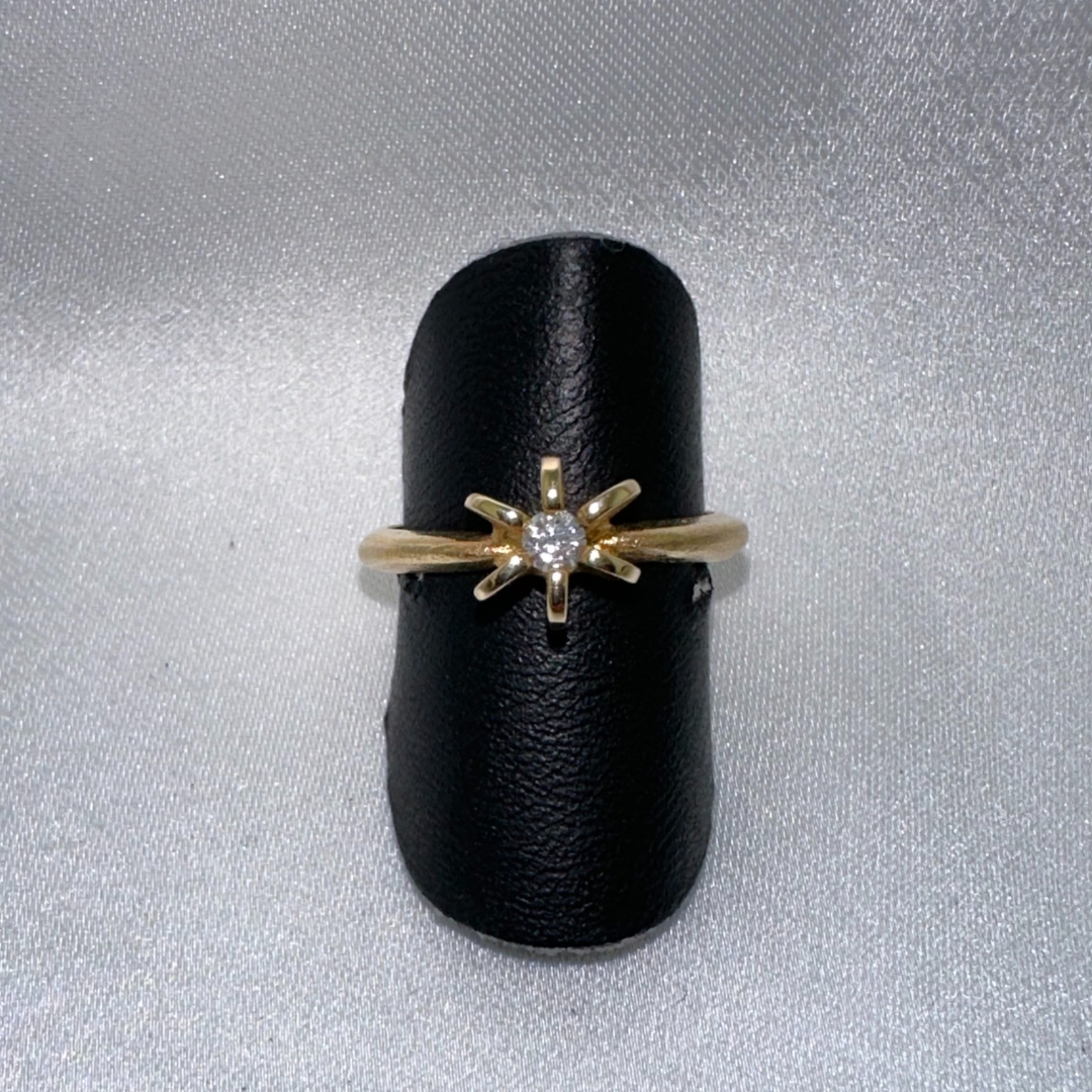 Ring i 14 kt. guld m. 0,10 ct. tb620500