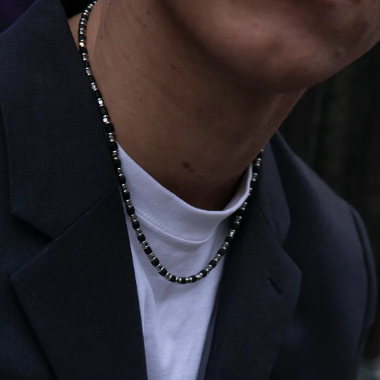 SAMIE halskæde med sorte perler x2008swsblack