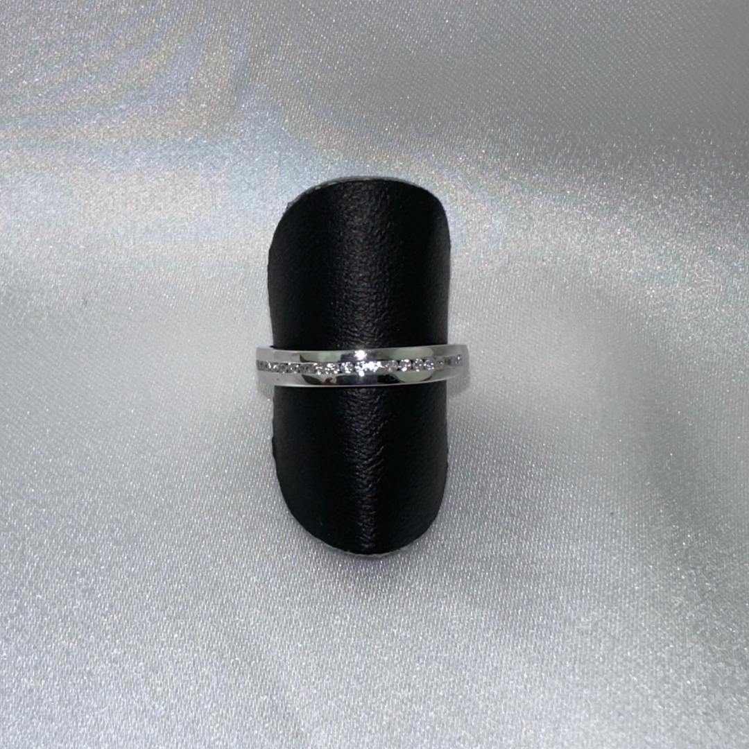 Ring i 8 kt. hvidguld m. zirkonia 119472