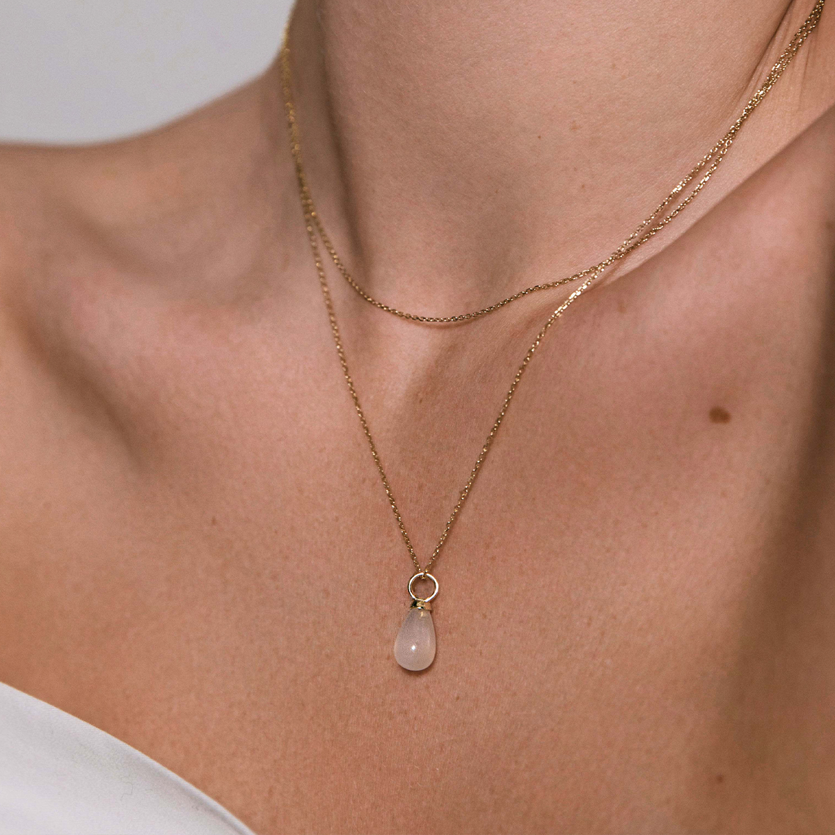 Carré 10-Karat vedhæng med Månesten TL 4395