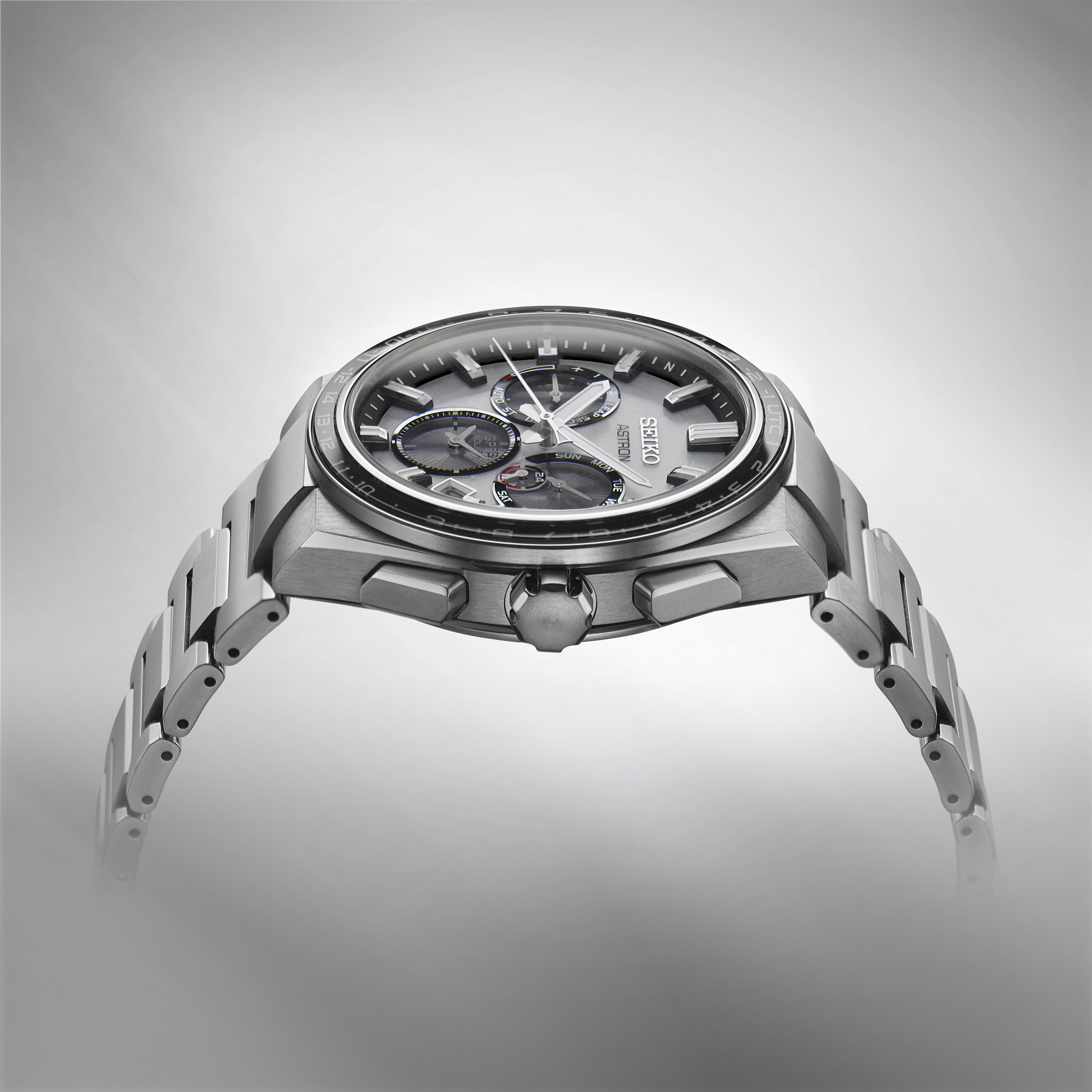 Seiko Astron Quartz GPS Solar SSH107J1