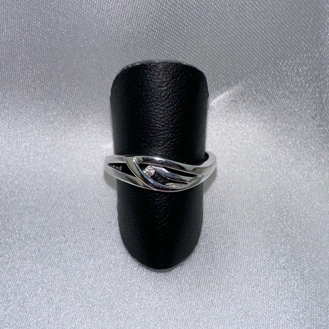 Ring i 8 kt. hvidguld m. 0,02 ct. 226584