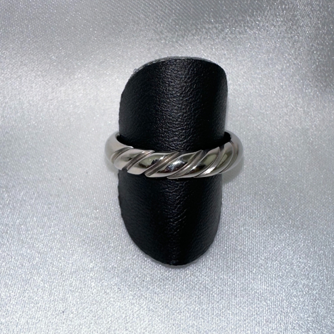 Ring i titan m. riller 4.167.02