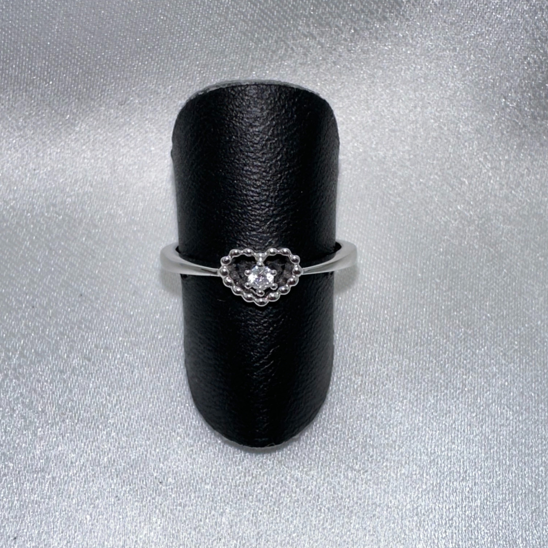 Ring i 8 kt. hvidguld m. hjerte 119594